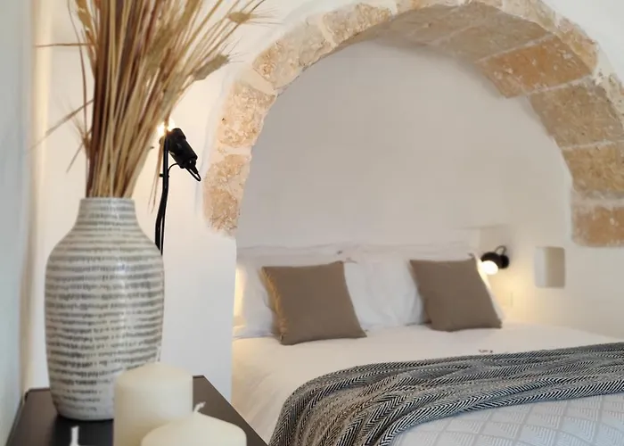 Casa La Saracena 빌라 오스투니