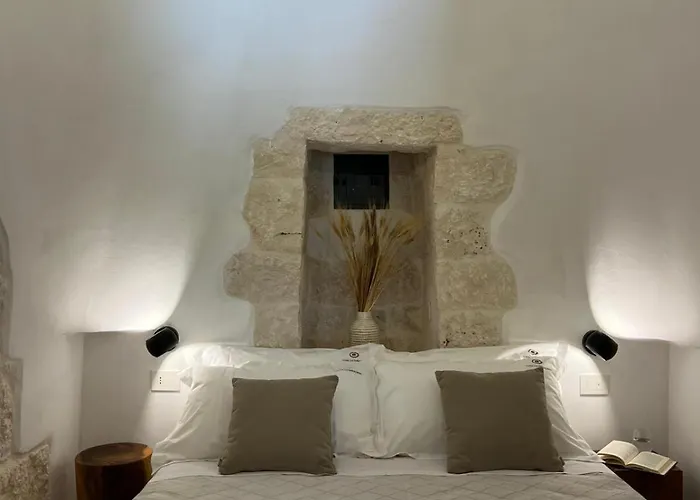 Casa La Saracena 빌라 오스투니