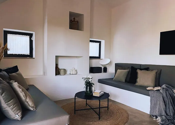 Casa La Saracena 빌라 오스투니