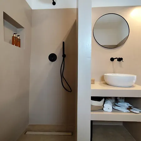 Casa La Saracena 빌라 오스투니