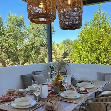 ヴィラ Casa La Saracena オストゥーニ