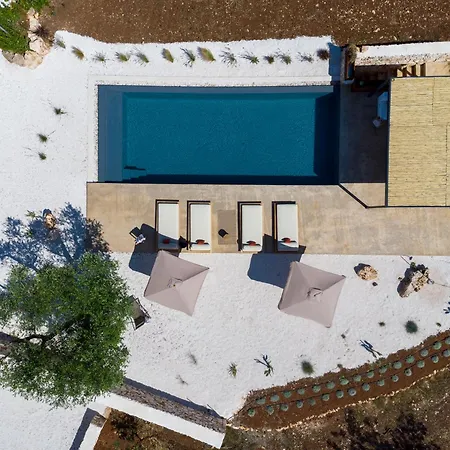 Casa La Saracena ヴィラ オストゥーニ